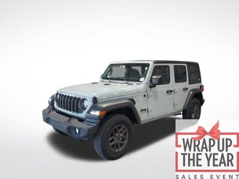 Used 2024 Jeep Wrangler Sport S image 7