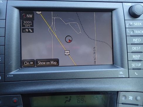 Used 2013 Toyota Prius Four w/ Deluxe Solar Roof Pkg image 20