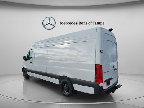 Used 2025 Mercedes-Benz Sprinter 2500 image 3