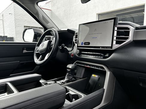 Used 2023 Toyota Tundra Limited w/ TRD Off-Road Package image 14