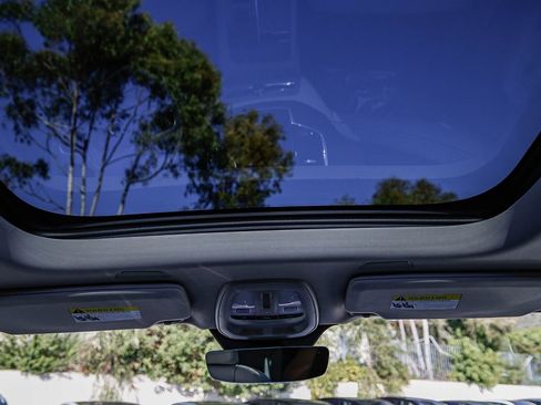 Used 2024 Volvo XC90 T8 Plus w/ Protection Package Premier image 18