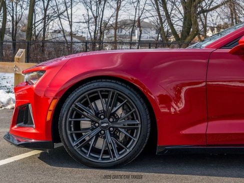 Used 2019 Chevrolet Camaro ZL1 image 4