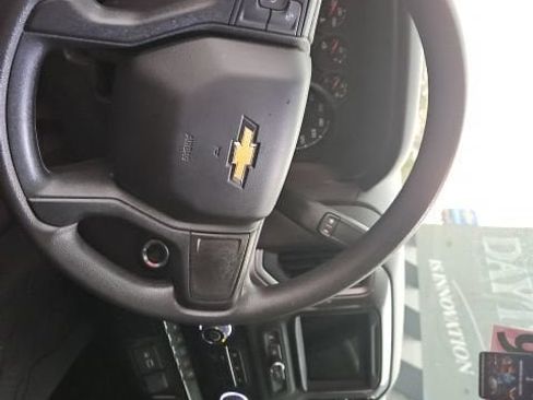 Used 2023 Chevrolet Silverado 1500 Custom AWD/4WD image 10