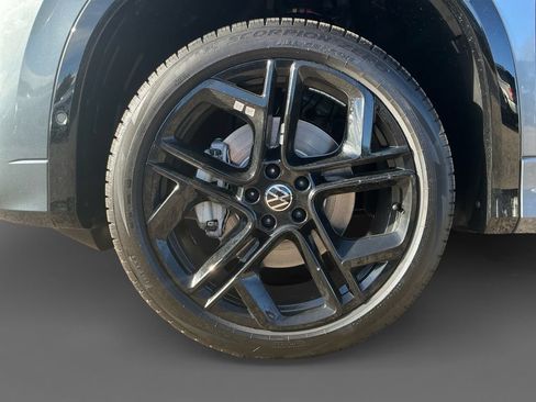 New 2026 Volkswagen Tiguan SE R-Line AWD/4WD image 14
