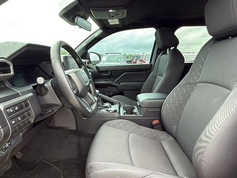 Certified 2025 Toyota Tacoma SR image 10