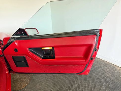 Used 1988 Chevrolet Corvette Convertible RWD image 25