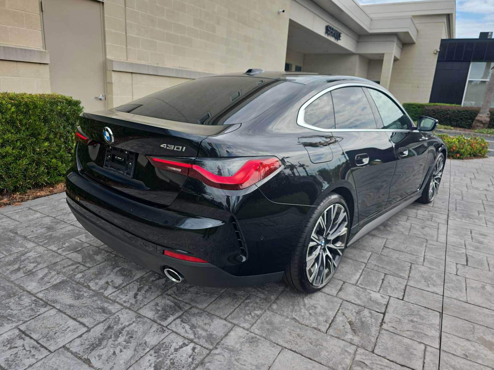 Used 2024 BMW 430i Gran Coupe w/ Convenience Package RWD image 3