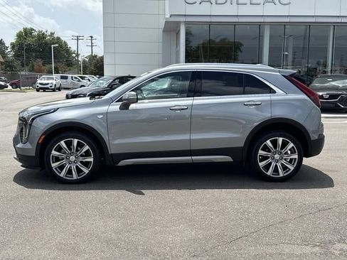 Used 2023 Cadillac XT4 Premium Luxury w/ Technology Package AWD/4WD image 10