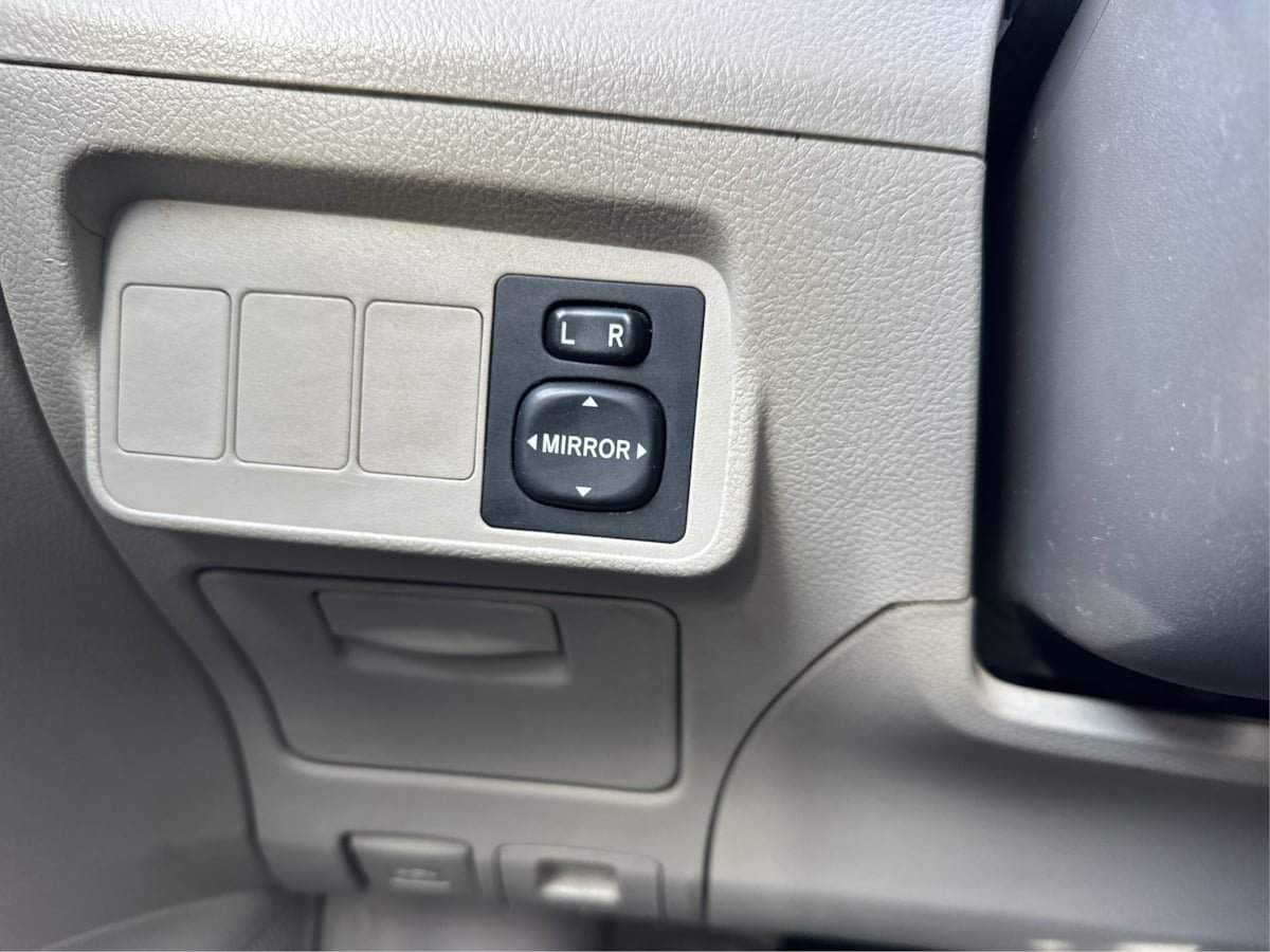 Used 2009 Toyota Corolla LE w/ All Weather Guard Pkg FWD image 12