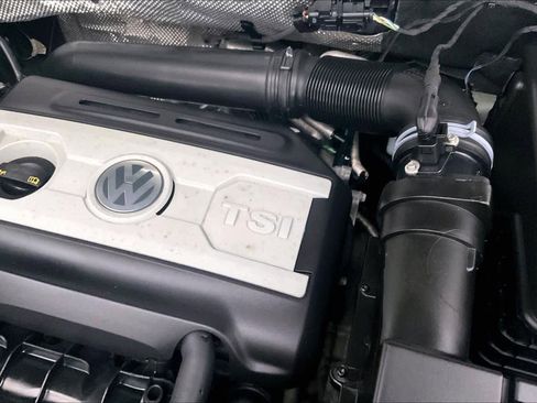 Used 2016 Volkswagen Tiguan S FWD image 33