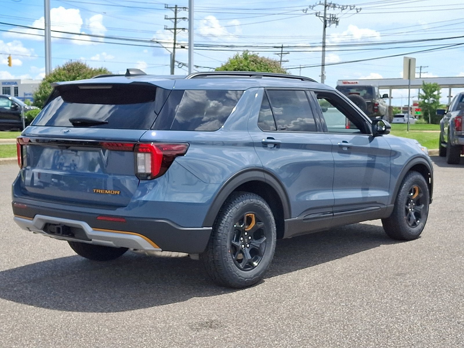 New 2026 Ford Explorer Tremor w/ Tremor Ultimate Package AWD/4WD image 6