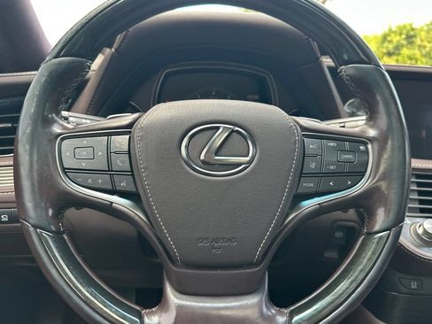 Used 2018 Lexus LS 500 w/ Luxury Package RWD image 23