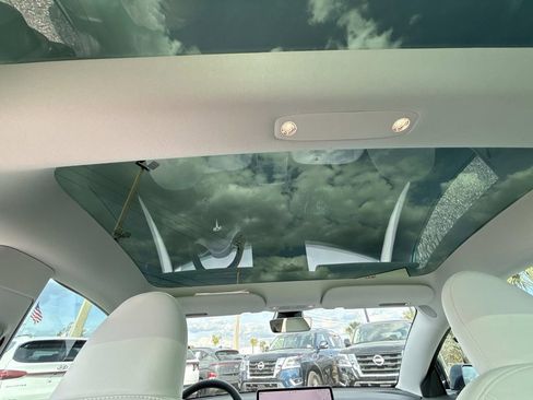 Used 2023 Tesla Model 3 Performance image 18