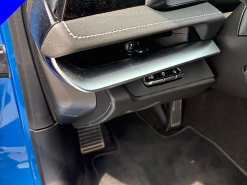 Used 2026 Chevrolet Corvette Stingray Coupe w/ Battery Protection Package RWD image 11