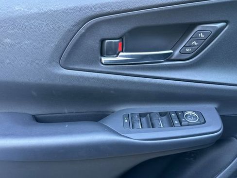 Used 2024 Toyota Prius Prime Premium w/ Advanced Technology Package image 11