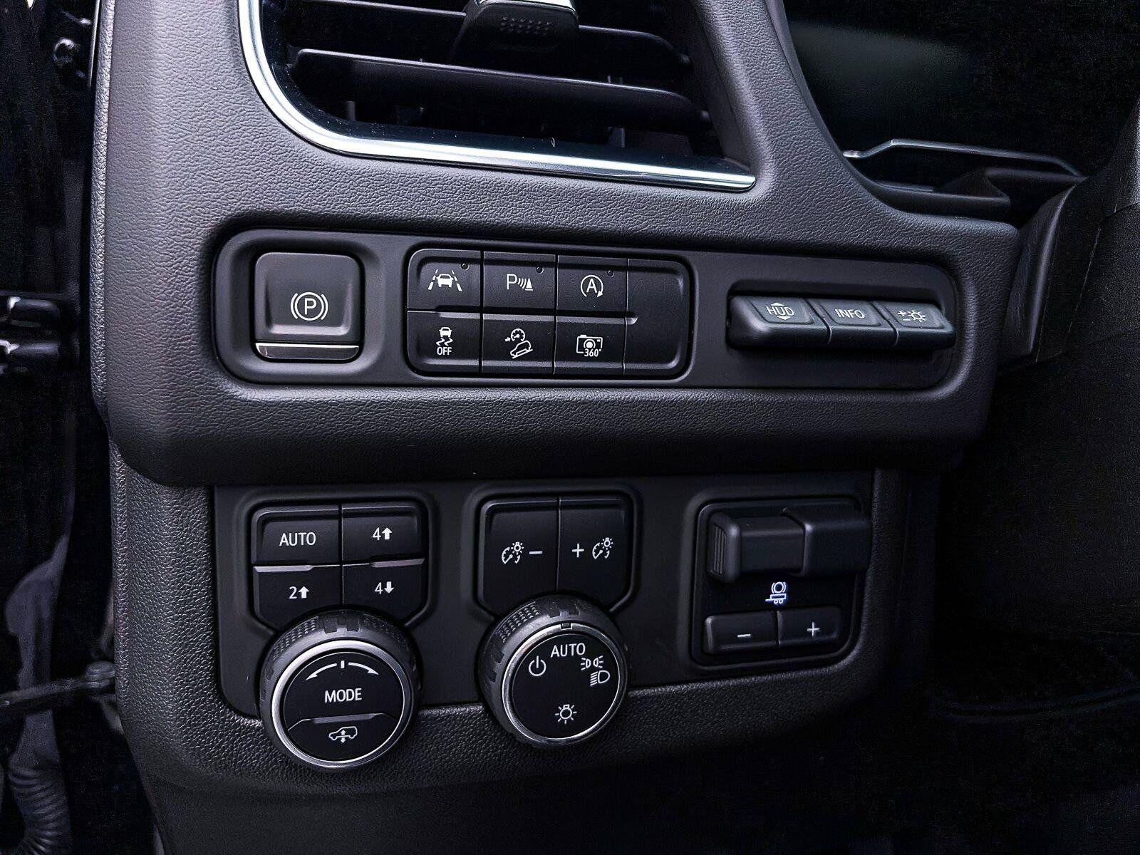 Used 2023 Chevrolet Tahoe High Country AWD/4WD image 8