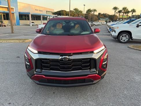 Used 2026 Chevrolet Equinox ACTIV image 2