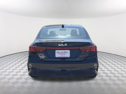 Used 2023 Kia Forte LXS image 16