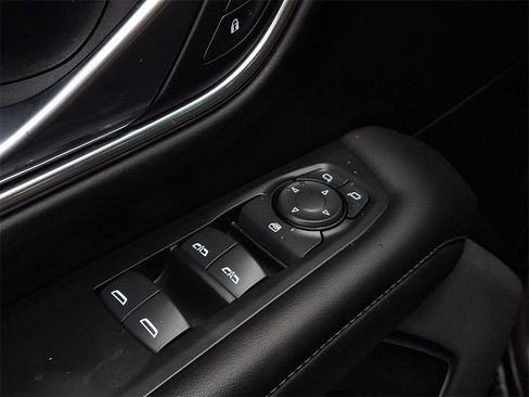 Used 2023 Chevrolet Tahoe LS image 26