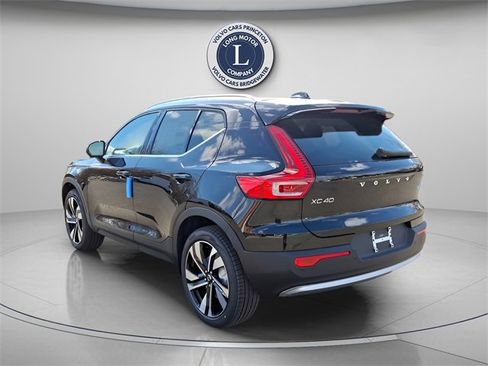 New 2025 Volvo XC40 B5 Ultra w/ Climate Package image 5