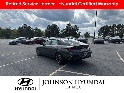 Certified 2025 Hyundai Elantra Sport image 16