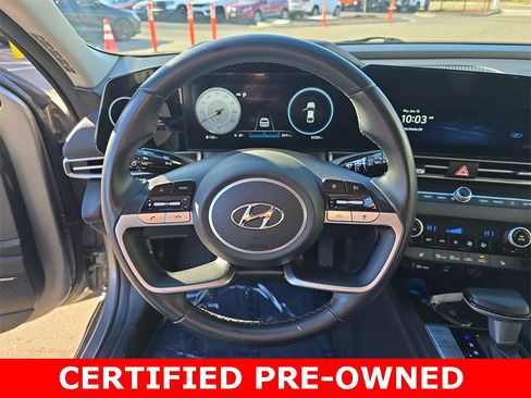 Certified 2023 Hyundai Elantra Limited w/ Preferred Accessory Package image 16