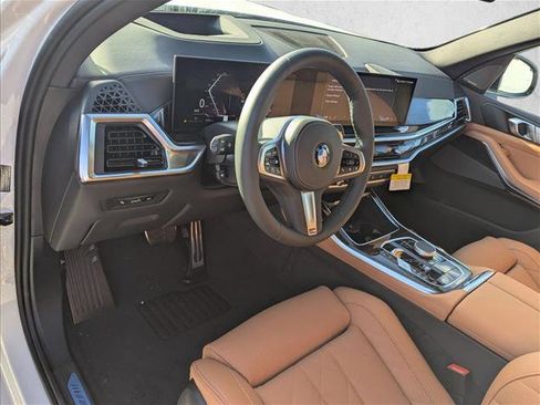 New 2026 BMW X5 sDrive40i image 3