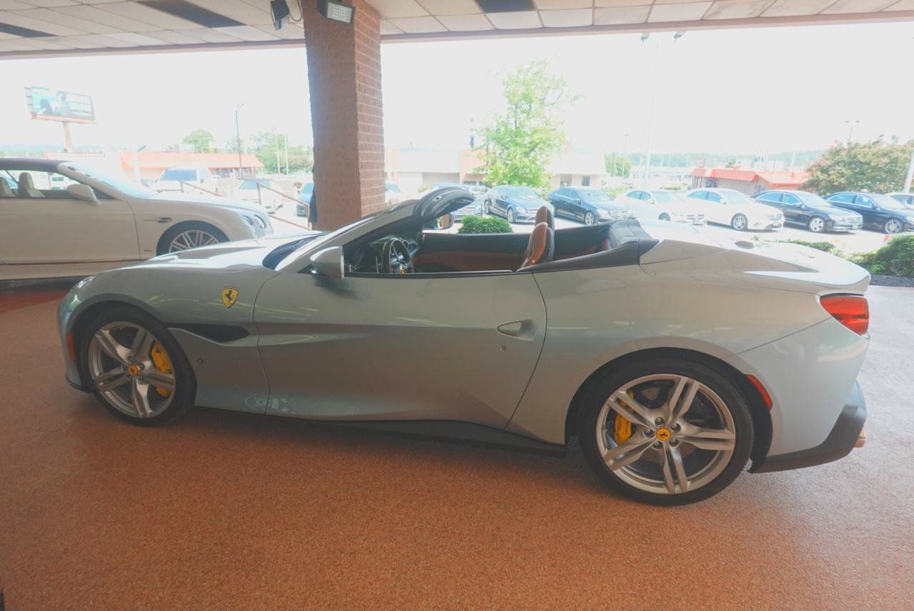 Used 2019 Ferrari Portofino RWD image 44