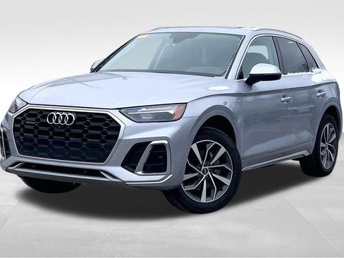 Used 2023 Audi Q5 2.0T Premium Plus w/ Premium Plus Package image 2