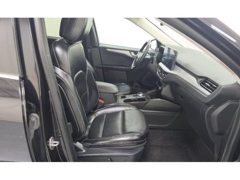 Used 2024 Ford Escape Platinum AWD/4WD image 6