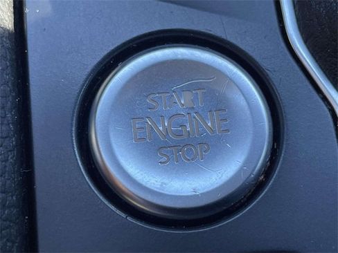 Used 2019 Volkswagen Atlas SE w/ Panoramic Sunroof Package image 40