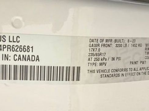 Used 2023 Chrysler Pacifica Touring-L image 28