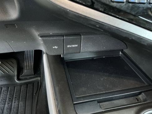 Certified 2021 Toyota Camry SE w/ Cold Weather Package image 27