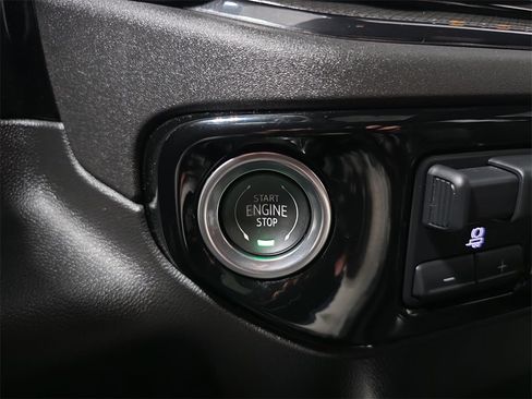 Certified 2022 Chevrolet Silverado 1500 ZR2 w/ Technology Package image 18