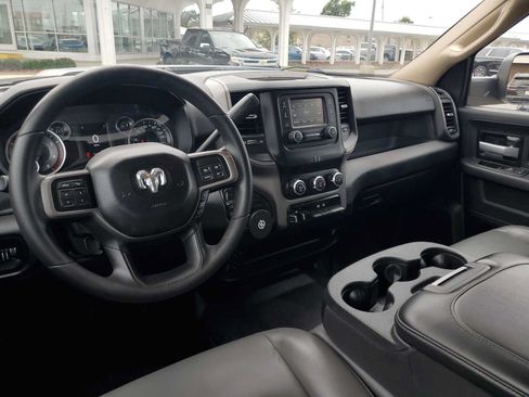 Used 2019 RAM 2500 Tradesman w/ Chrome Appearance Group AWD/4WD image 19