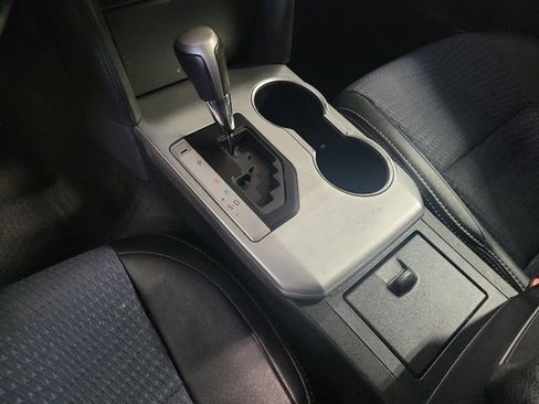 Used 2014 Toyota Camry SE image 26