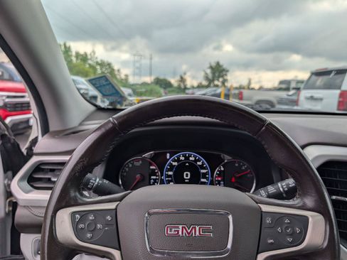 Used 2020 GMC Acadia SLT w/ Driver Alert Package II AWD/4WD image 11