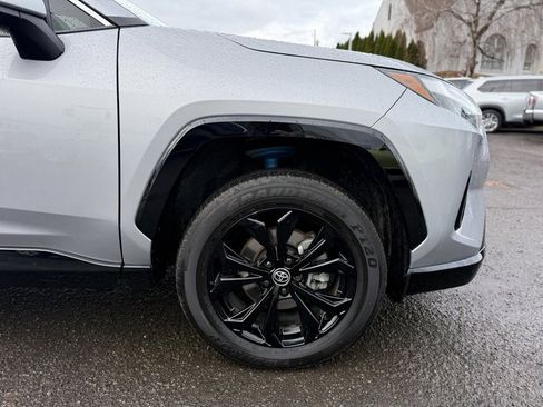 Used 2023 Toyota RAV4 SE image 13