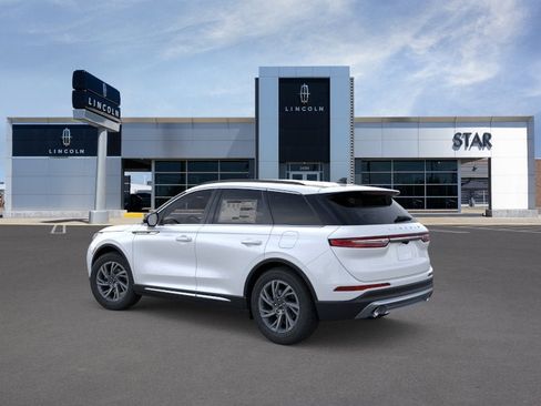 New 2026 Lincoln Corsair Premiere image 4