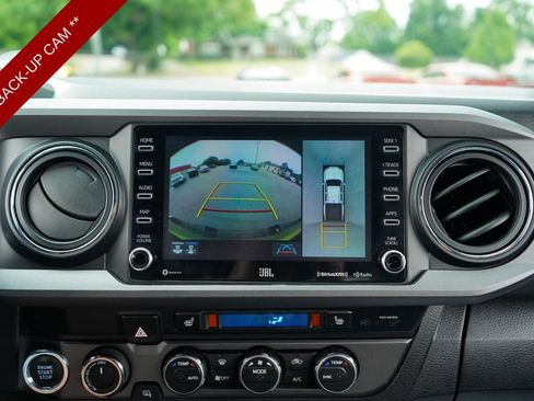 Used 2023 Toyota Tacoma TRD Off-Road w/ TRD Premium Off Road Package AWD/4WD image 10