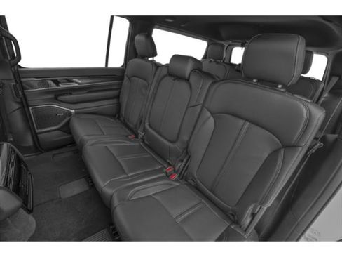 Certified 2024 Jeep Wagoneer Series III w/ Premium Group I AWD/4WD image 13