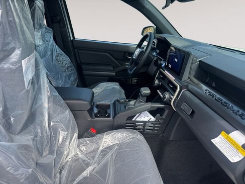 New 2026 Toyota Tacoma SR5 AWD/4WD image 15