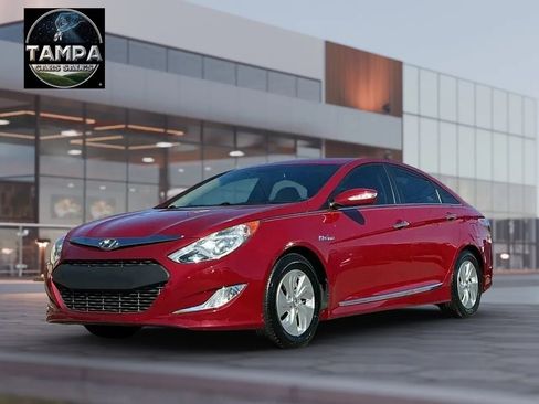 Used 2015 Hyundai Sonata Hybrid image 1