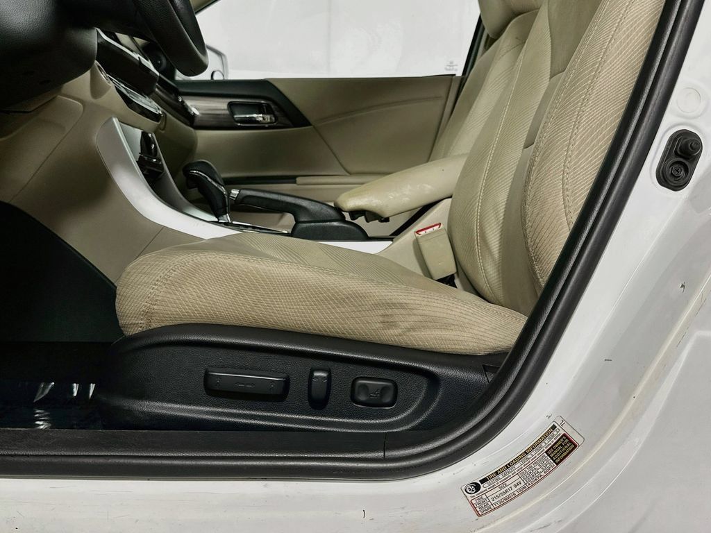 Used 2016 Honda Accord EX image 22