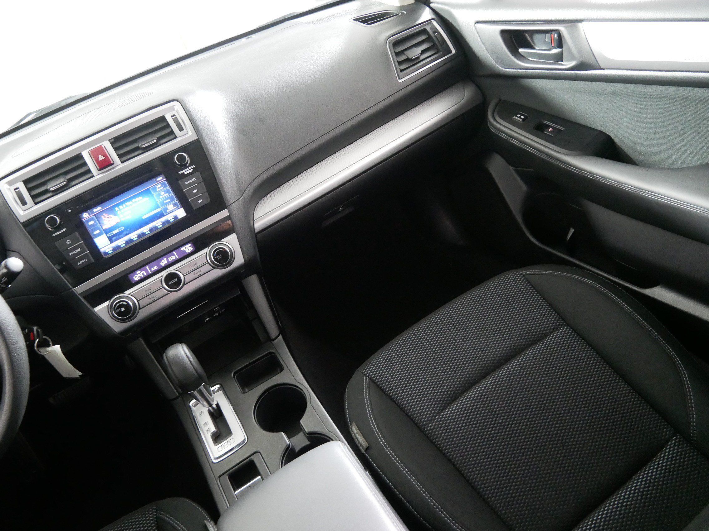 Used 2019 Subaru Outback 2.5i AWD/4WD image 11