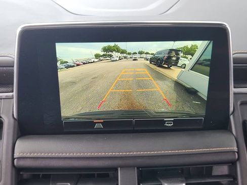 Used 2022 GMC Yukon AT4 AWD/4WD image 15