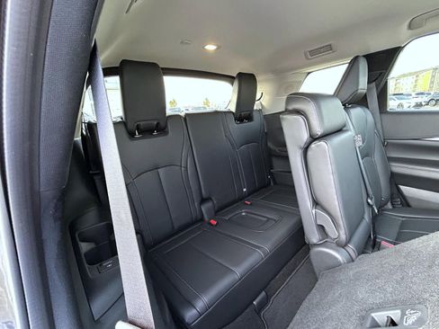 Used 2025 INFINITI QX60 Pure w/ Cargo Package image 18