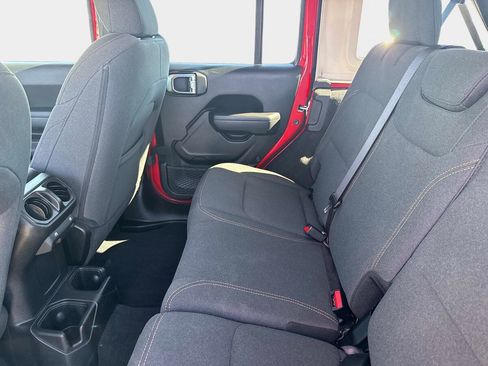 Used 2025 Jeep Wrangler Unlimited Sport AWD/4WD image 14