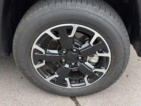 Used 2023 Jeep Renegade Latitude AWD/4WD image 15