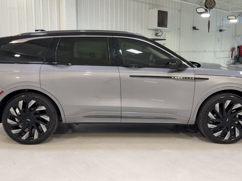 Certified 2024 Lincoln Nautilus Black Label w/ Jet Appearance Package (87T) image 2